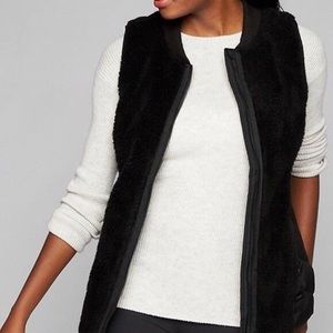 Athleta Responsible Down Tundra Vest NEW